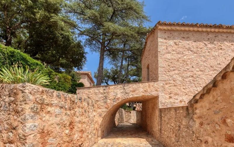 Manoir - 1 575 m² - 20 pièces