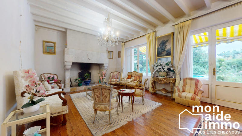 Maison - 266 m² - 7 pièces