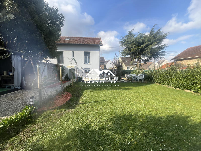 Maison - 100 m² - 5 pièces