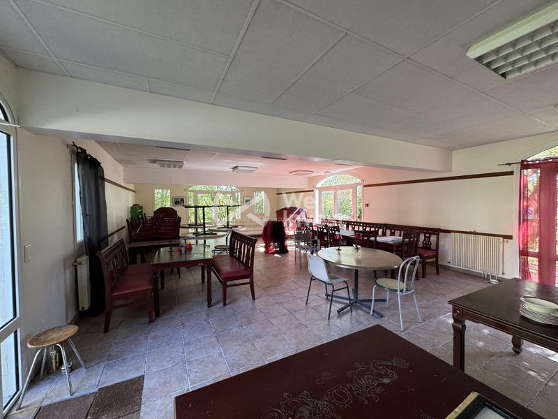 Maison - 477 m² - 15 pièces