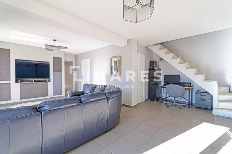 Maison - 122 m² - 5 pièces