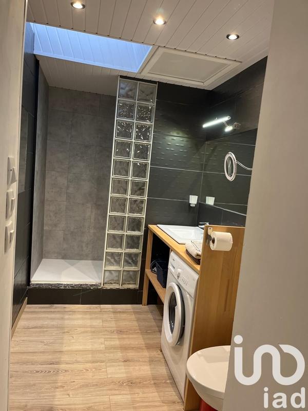 Maison - 276 m² - 9 pièces