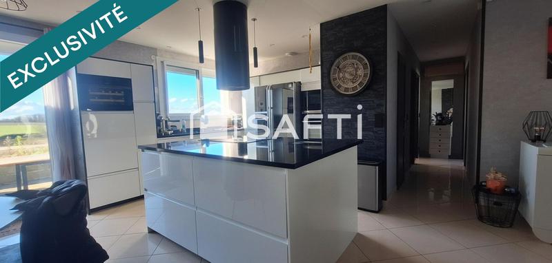 Maison - 90 m² - 5 pièces