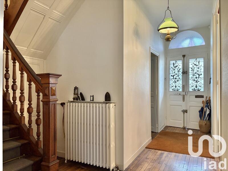 Maison - 177 m² - 9 pièces