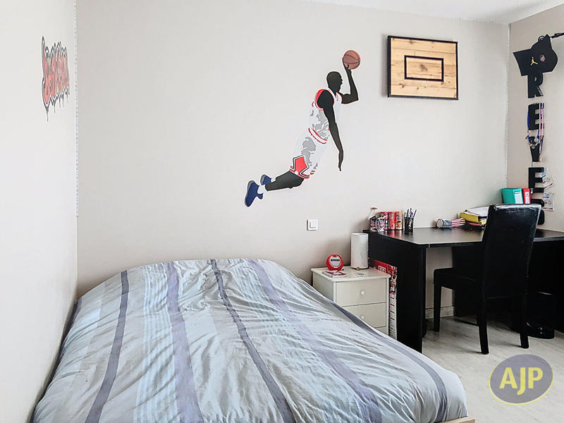 Maison - 161 m² - 7 pièces