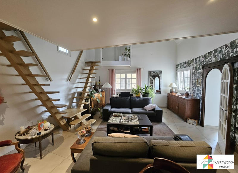 Maison - 156 m² - 8 pièces