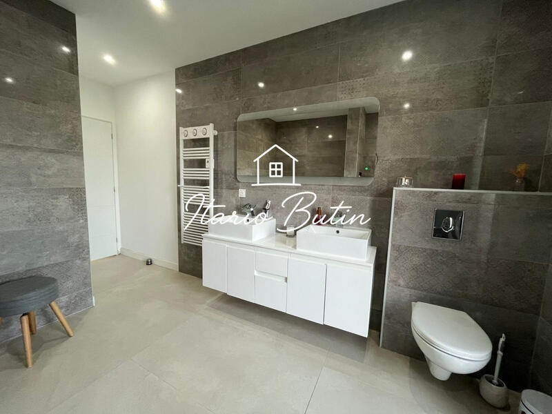 Villa - 149 m² - 5 pièces