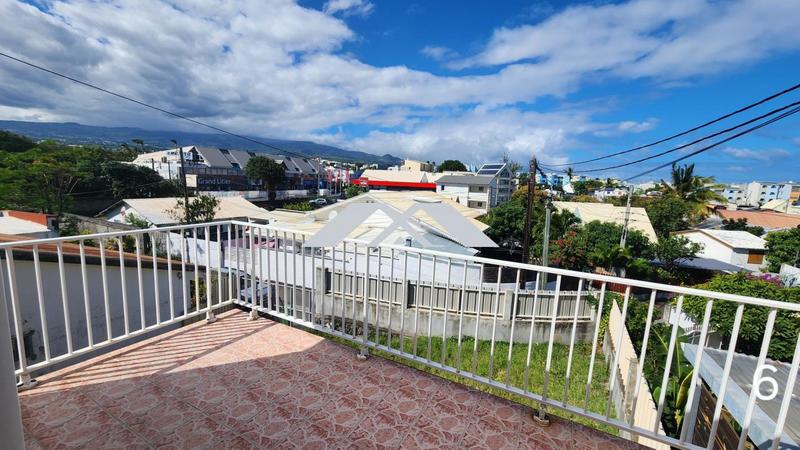 Local d'activité / Entrepôt - 81 m² - 4 pièces