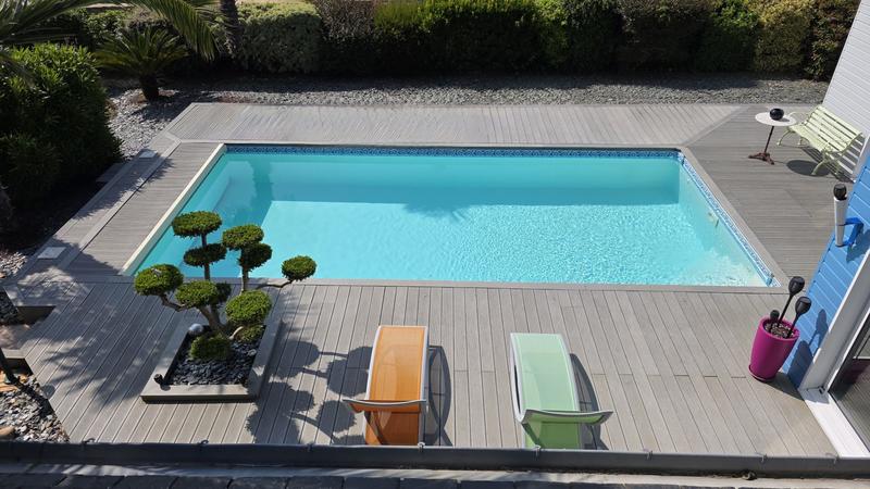 Maison contemporaine - 210 m² - 7 pièces