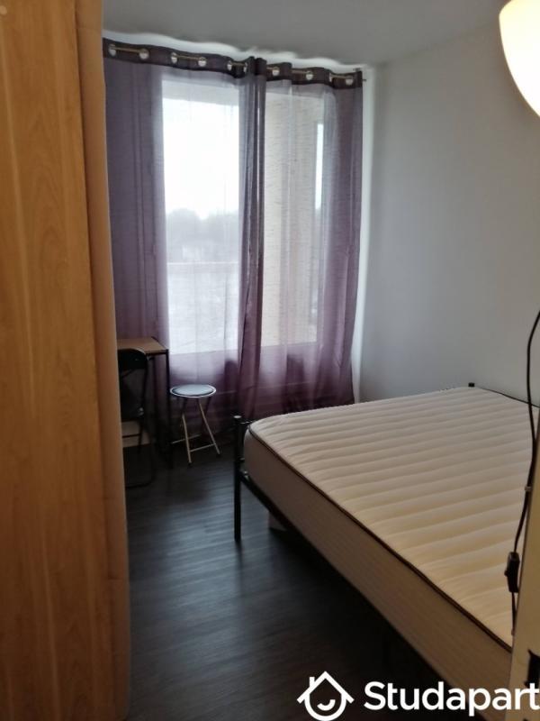 Chambre - 11 m² - 1 pièce