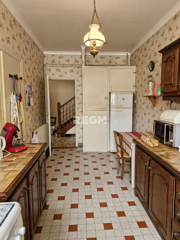 Maison - 140 m² - 5 pièces