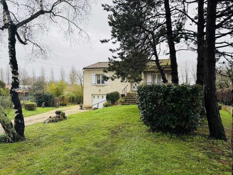 Maison traditionnelle - 154 m² - 6 pièces