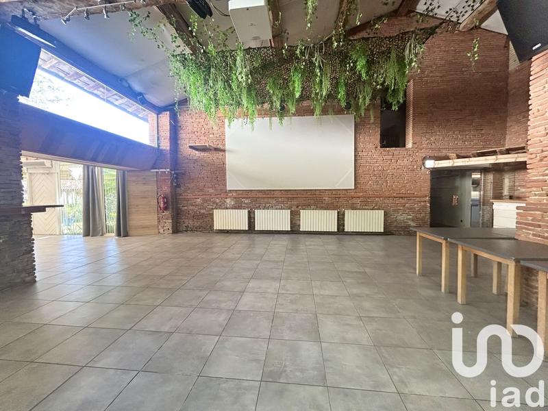 Maison - 825 m² - 15 pièces