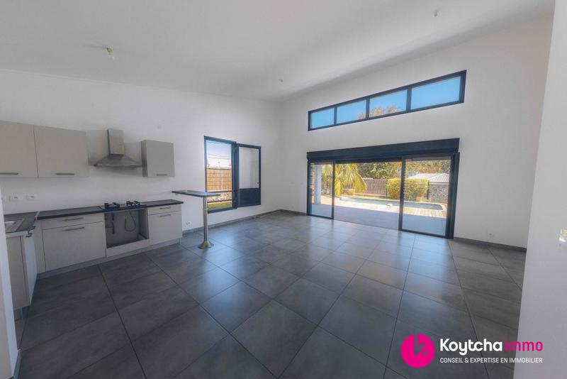 Maison - 98 m² - 4 pièces