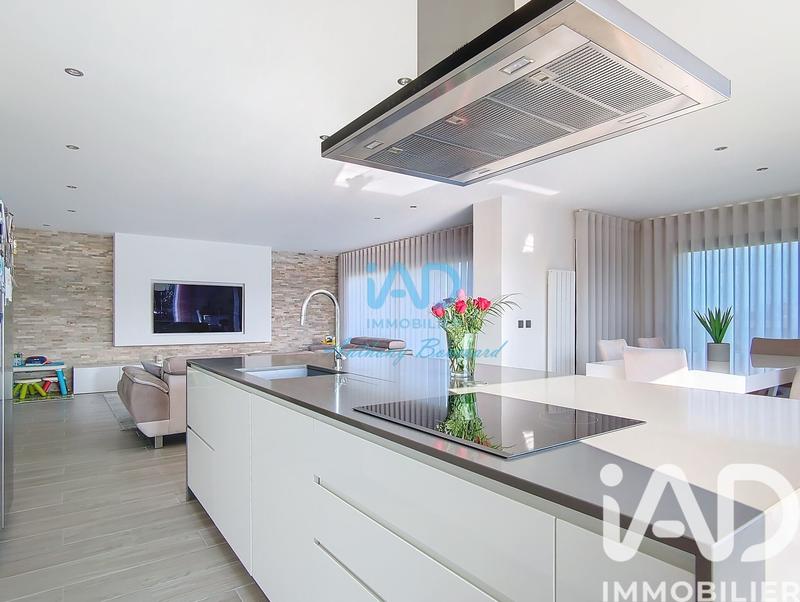 Maison de maîtres - 240 m² - 8 pièces