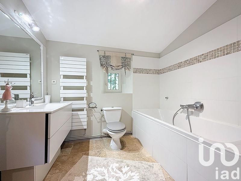 Maison - 350 m² - 12 pièces