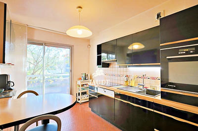 Appartement - 113 m² - 6 pièces