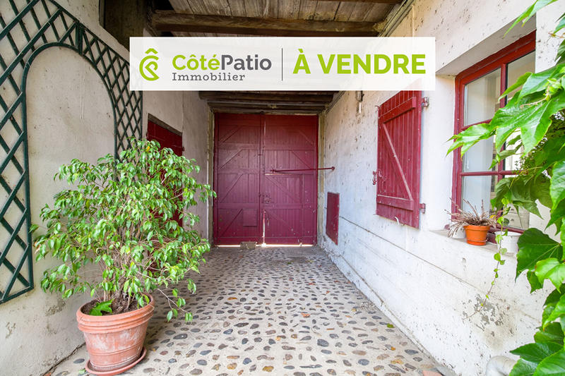 Maison - 260 m² - 8 pièces