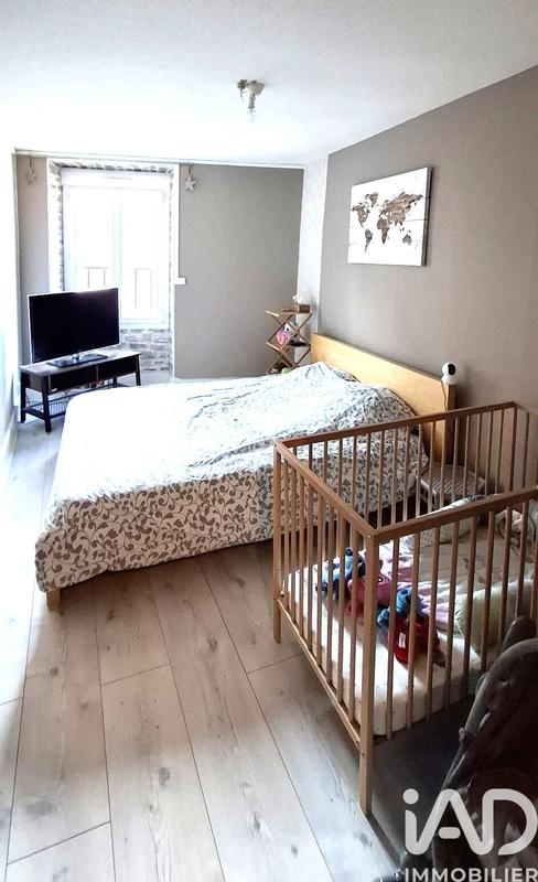 Maison - 175 m² - 9 pièces