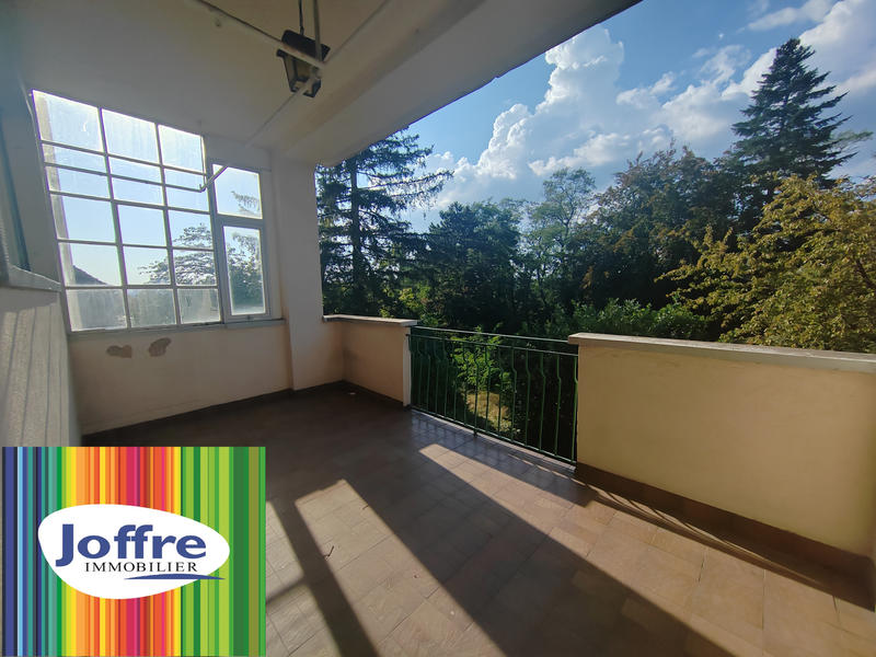 Appartement - 106 m² - 4 pièces