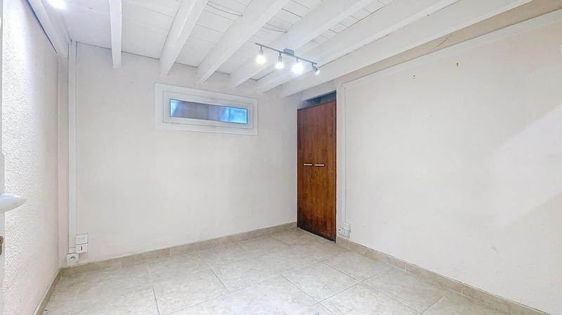 Local commercial - 250 m² - 5 pièces