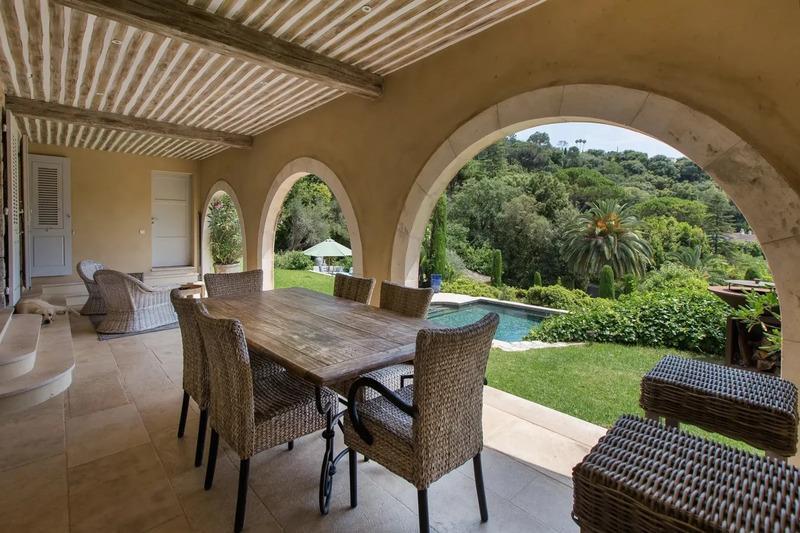 Propriété - 430 m² - 7 pièces