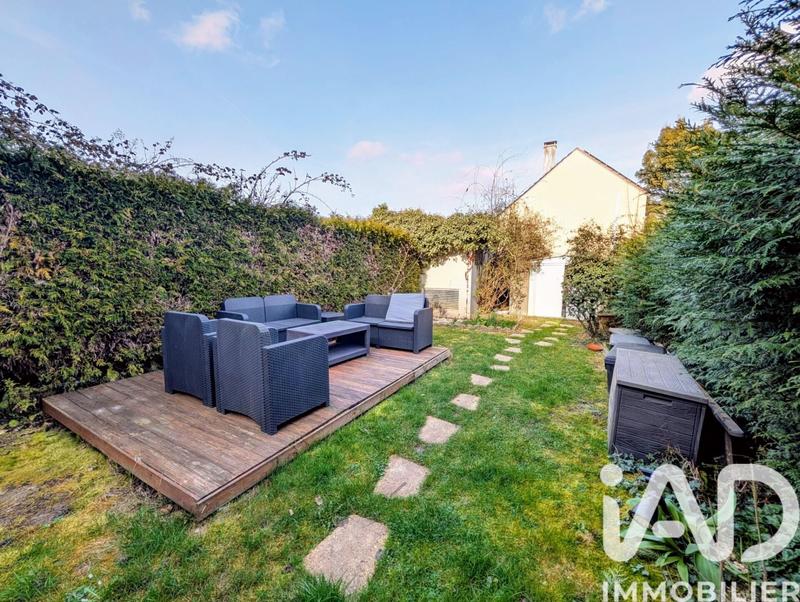 Maison - 90 m² - 5 pièces