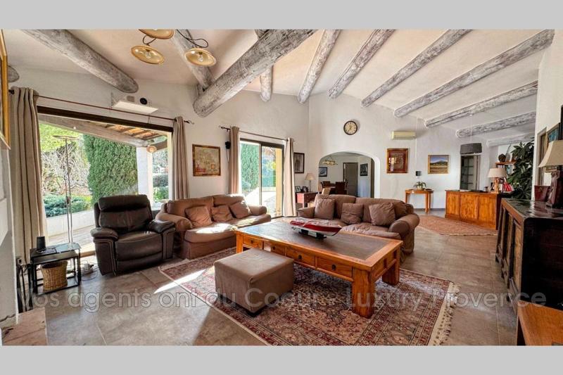 Maison - 194 m² - 5 pièces