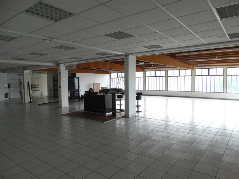 Local commercial - 940 m²