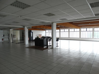Local commercial - 940 m²