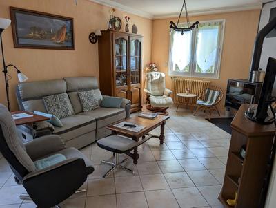 Maison - 120 m² - 8 pièces