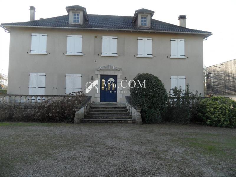 Propriété - 237 m² - 8 pièces