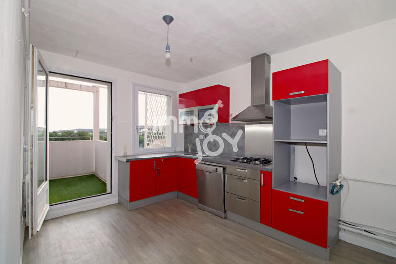 Appartement - 100 m² - 6 pièces