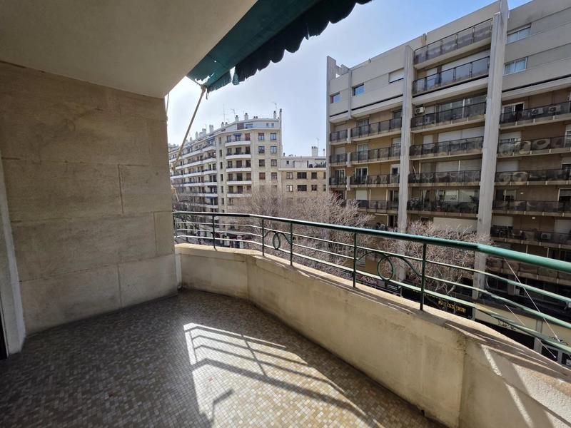 Appartement - 97 m² - 4 pièces