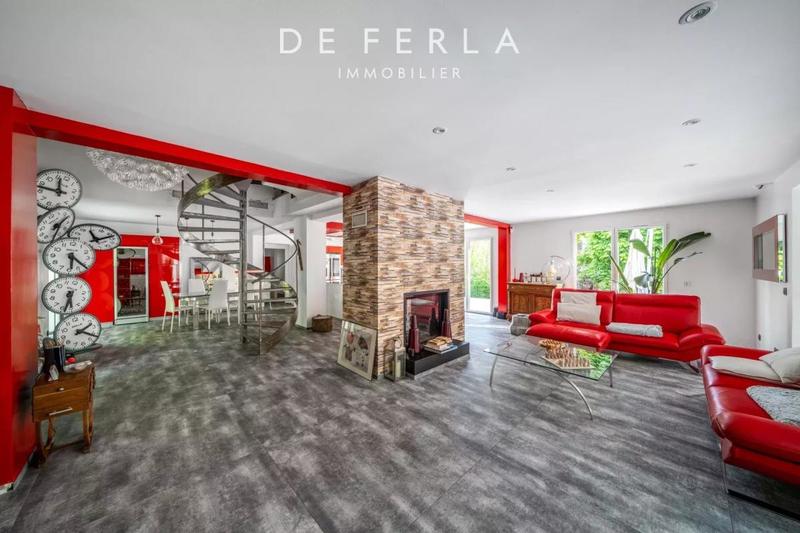 Villa - 472 m² - 10 pièces