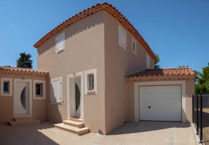 Maison - 94 m² - 6 pièces