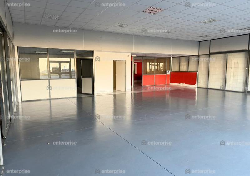 Local d'activité / Entrepôt - 550 m²