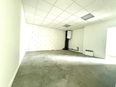 Local d'activités - 95 m² - 3 pièces