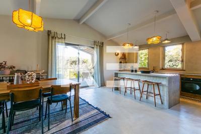 Maison d'architecte - 239 m² - 8 pièces