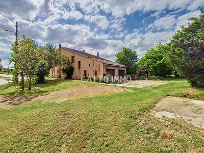 Maison de village - 183 m² - 8 pièces