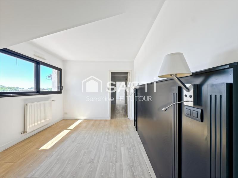 Maison - 285 m² - 7 pièces