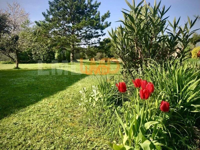 Maison - 232 m² - 8 pièces