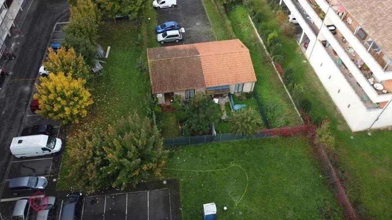 Studio - 25 m² - 1 pièce