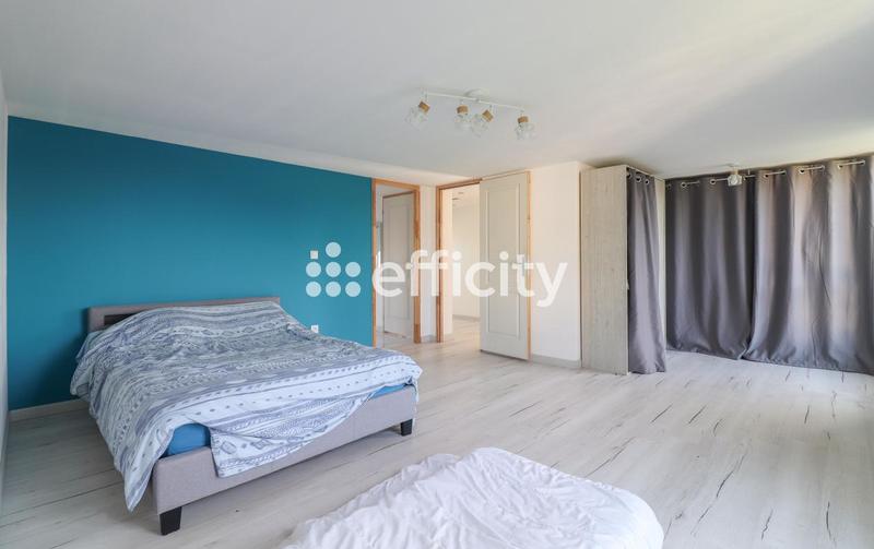 Maison - 150 m² - 5 pièces