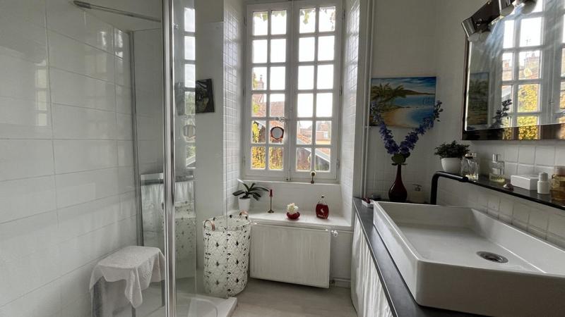 Hôtel particulier - 250 m² - 7 pièces