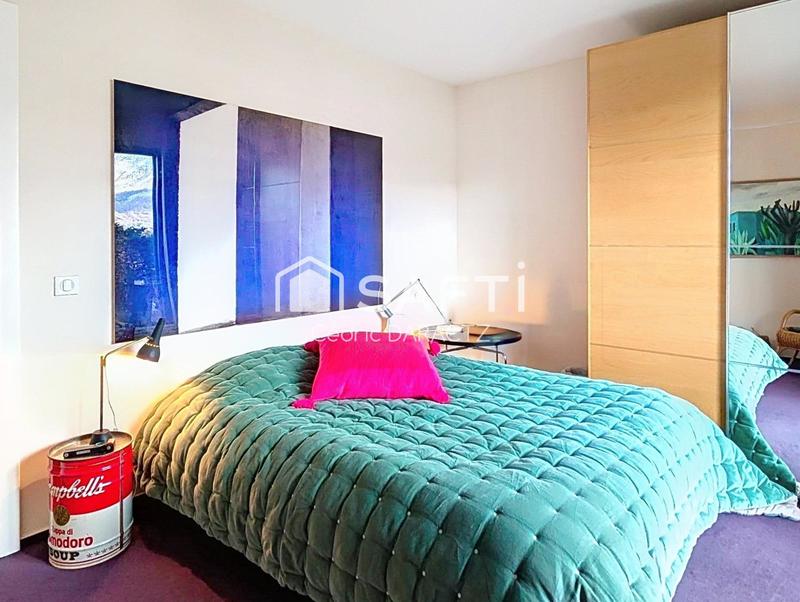 Appartement - 210 m² - 6 pièces