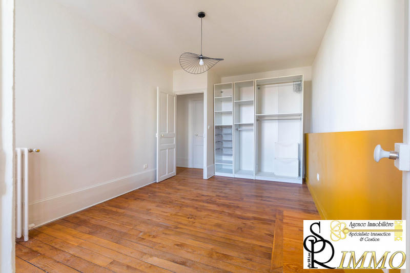 Appartement - 82 m² - 4 pièces