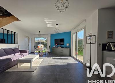 Maison - 88 m² - 4 pièces