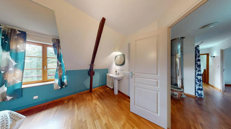 Maison - 280 m² - 10 pièces