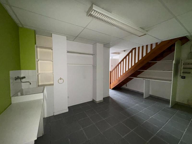 Local commercial - 204 m²